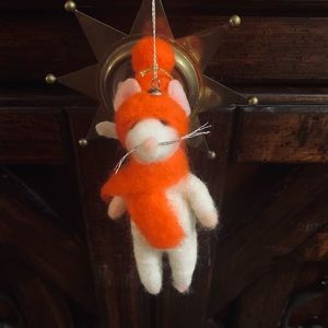 Little mouse felting ornament